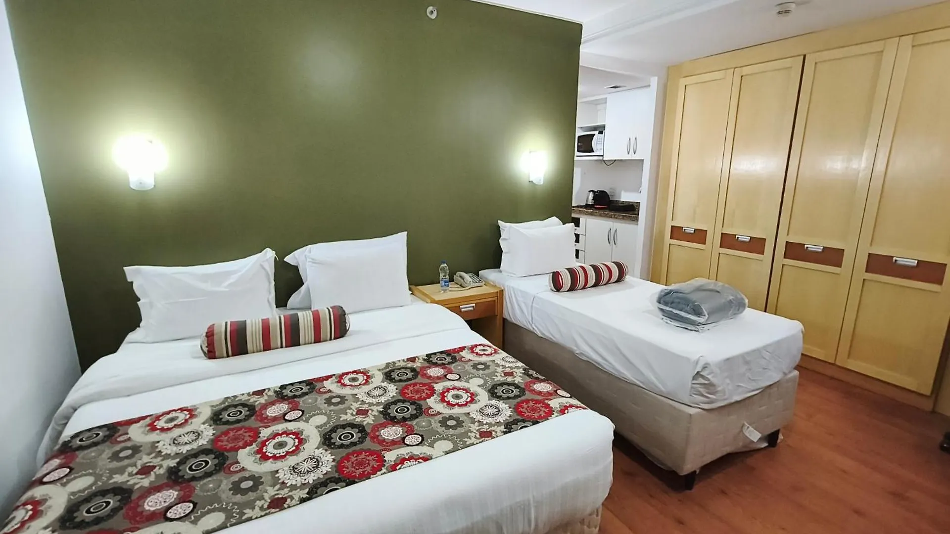 Raridade!!! - Flat Particular De Alto Padrao - Limpeza Diaria Gratuita - Excelente Atendimento - Otimo Preco - Cama King Size - Dentro Do Hotel Lets Idea Brasília