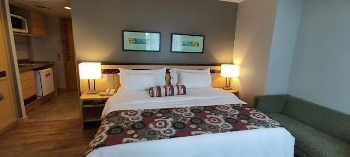 Hotel RARIDADE!!! - Flat de Alto Padrão - Preço Imbatível - Cama King Size - Muitos Eletrodomésticos - Limpeza Diária Gratuita Brasília